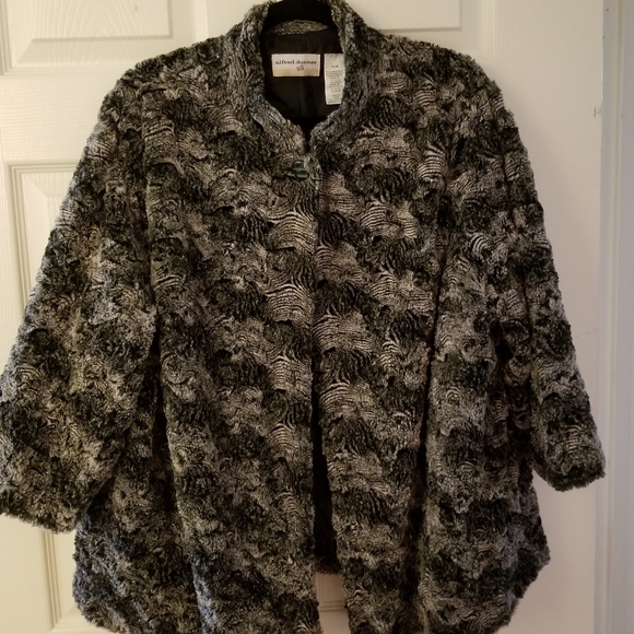 Alfred Dunner Jackets & Blazers - FREE with any bundle of 3 or more  Alfredo Dunner Womens Faux Fur Shrug Vintage